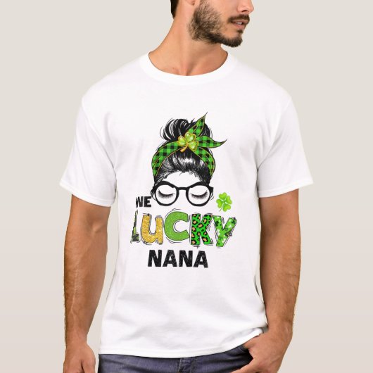 One Lucky Nana Messy Bun Leopard St Patrick's Day T-Shirt (Vorderseite)