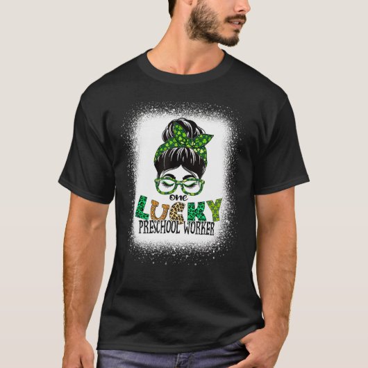 One Lucky Preschool Worker Bleached St Patricks Da T-Shirt (Vorderseite)