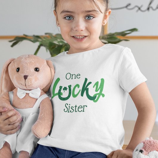 One Lucky Sister | Individualisierbarer St Patrick T-Shirt