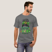 One Lucky Stepmutter Messy Bun St Patrick's Day T-Shirt (Vorne ganz)
