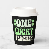 One Lucky Teacher Groovy Retro Teacher St Patricks Pappbecher (Vorderseite)
