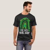One Lucky Travel Agent Rainbow St Patrick's Day M T-Shirt (Vorne ganz)