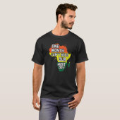 One Month Can't Hold Out History Black Pride Melan T-Shirt (Vorne ganz)