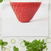One Red Strawberry ktcna Geschirrtuch (Gefaltet)