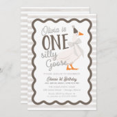 One Silly Goose Beige Bow 1st Birthday Einladung (Vorne/Hinten)