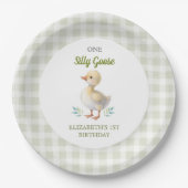 One Silly Goose Green Gingham Baby First Birthday Pappteller (Vorderseite)