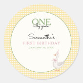 One Silly Goose Pink and Gingham 1st Birthday Runder Aufkleber (Vorderseite)
