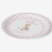 One Silly Goose Pink Gingham Girl First Birthday Pappteller (Schrägansicht)