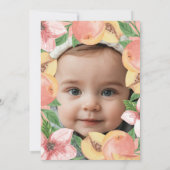 One Sweet Peach First Birthday photo Einladung (Rückseite)