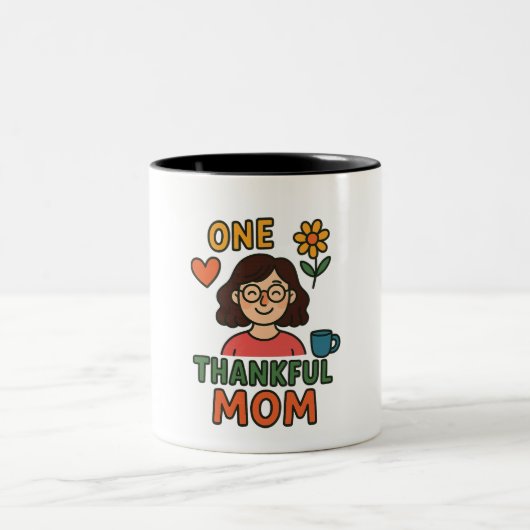 One Thankful Mom – Cute Cartoon Mother with Glasse Zweifarbige Tasse (Mittel)