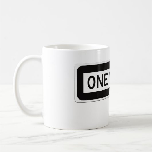 One way black and white street sign kaffeetasse (Links)