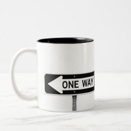 One way sign zweifarbige tasse