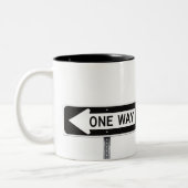 One way sign zweifarbige tasse (Links)
