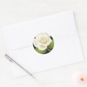 One White Rose Runder Aufkleber (Umschlag)