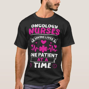 Onkologie Rettend Krankenschwestern leben einen Pa T-Shirt
