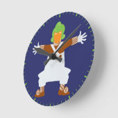 Oompa Loompa Arms Out Runde Wanduhr (Winkel)