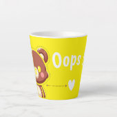 Oops! Cute Teddy Bear Mug – Fun Yellow Coffee Cup Milchtasse (Vorderseite)