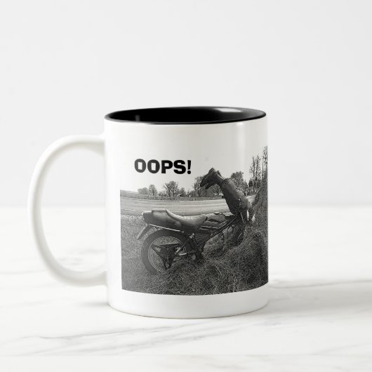 "OOPS! FUNNY FAKE MOTORBIKE ACCIDENT" TASSE (Links)