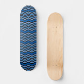 Op Art Blue Wave Muster Skateboard (Vorderseite)
