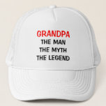 Opa der Mann-Mythos-Legende: Truckerkappe<br><div class="desc">Opa der Mann Mythos Legende Hut. Schöne Geschenkidee zum Geburtstag für Großvater. Maßgeschneiderte Typografie-Kappe. Fun Headwear für Männer.</div>