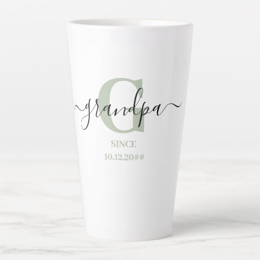 Opa Elegant Script Monogram Silver Green Milchtasse (Vorderseite)