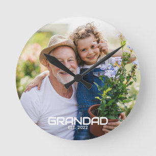 Opa hat Schwarz Weiß Fett Foto gegründet Runde Wanduhr