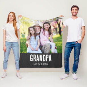 Opa hat weißes Schriftfoto gegründet Fleecedecke