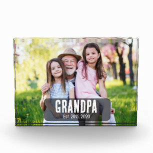 Opa hat Weißschrift-Foto gegründet Fotoblock