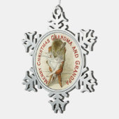 Opa Mouse Reading a Newspapier Schneeflocken Zinn-Ornament (Rechts)