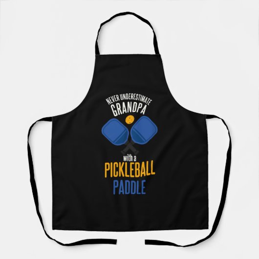 Opa nie unterschätzen mit einem Pickleball Schürze (Vorderseite)