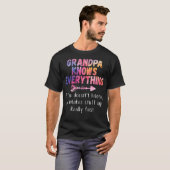Opa weiß alles Funny Opa Geschenk T-Shirt (Vorne ganz)