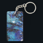 Opal Schlüsselanhänger<br><div class="desc">Opal ist eine hydrierte amorphe Form von Kieselsäure. Aufgrund seines amorphen Charakters wird es als Mineraloid klassifiziert, im Gegensatz zu den anderen kristallinen Kieselformen, die als Mineralien klassifiziert werden. Es wird bei relativ niedriger Temperatur abgelagert und kann in den Rissen fast aller Art von Felsen auftreten, die am häufigsten mit...</div>