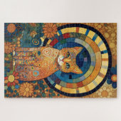 Opaleszente Katze im mosaikähnlichen romanischen D Puzzle (Horizontal)