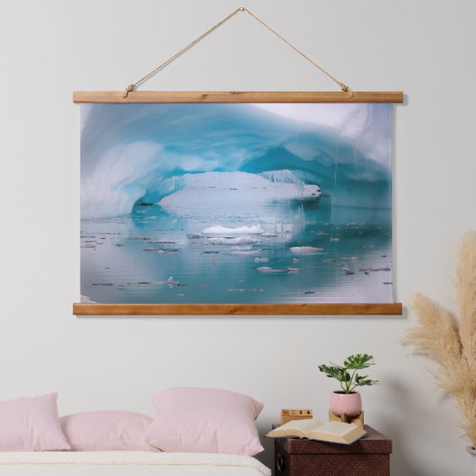 Open Arch Iceberg | Antarktis Wandteppich Mit Holzrahmen (Schlafzimmer)