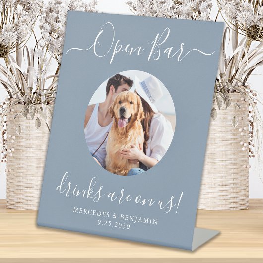 Open Bar Personalisiert Dusty Blue Pet Dog Wedding Sockelschild