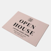 Open House l Real Anwesen Blush Pink Willkommen Fußmatte (Schrägansicht)