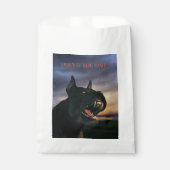 Open If You Dare. Big, black dog Geschenktütchen (Vorderseite)