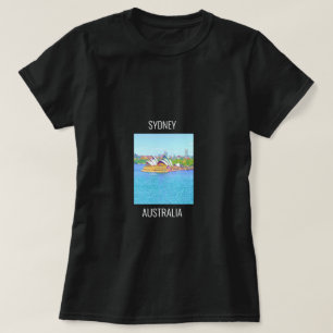 Opera House Sydney Harbour mit Blick auf das Wasse T-Shirt