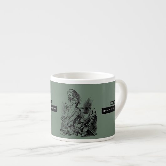 Operation Alice in Wonderland Alice im Wunderland Espressotasse (Vorderseite Rechts)