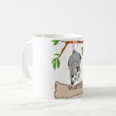 Opossum mit Zeichen Kaffeetasse (Vorderseite Links)