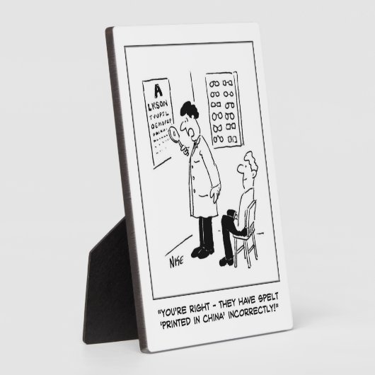 Optiker, der einen Augentest ablegt. Funny Fotoplatte (Seite)