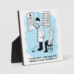 Optiker, der einen Augentest durchführt Fotoplatte