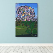 Optische Illusion: Eine Blume wächst im Dolores Pa Leinwanddruck (Insitu (Holzboden))