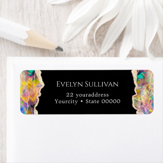 Optisches Design auf schwarzen Rücksendetiketten (Insitu)