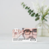 Optometriker | Man nimmt Augenuntersuchung Visitenkarte (Stehend Vorderseite)