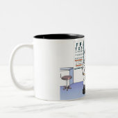 Optometriker - Männlicher Cartoon von PrintedPerfe Zweifarbige Tasse (Links)