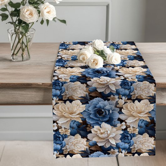 Opulent Blue and Ivory Floral Table Runner Großer Tischläufer