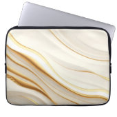 "Opulent Gold and Cream Marble Swirls" Laptopschutzhülle (Vorderseite)