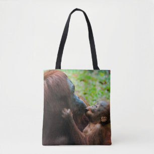 Orang-Utan-Mutter mit Baby Tasche