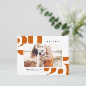 Orange 2025 Fett Typografie Foto Abschluss Einladungspostkarte (Stehend Vorderseite)